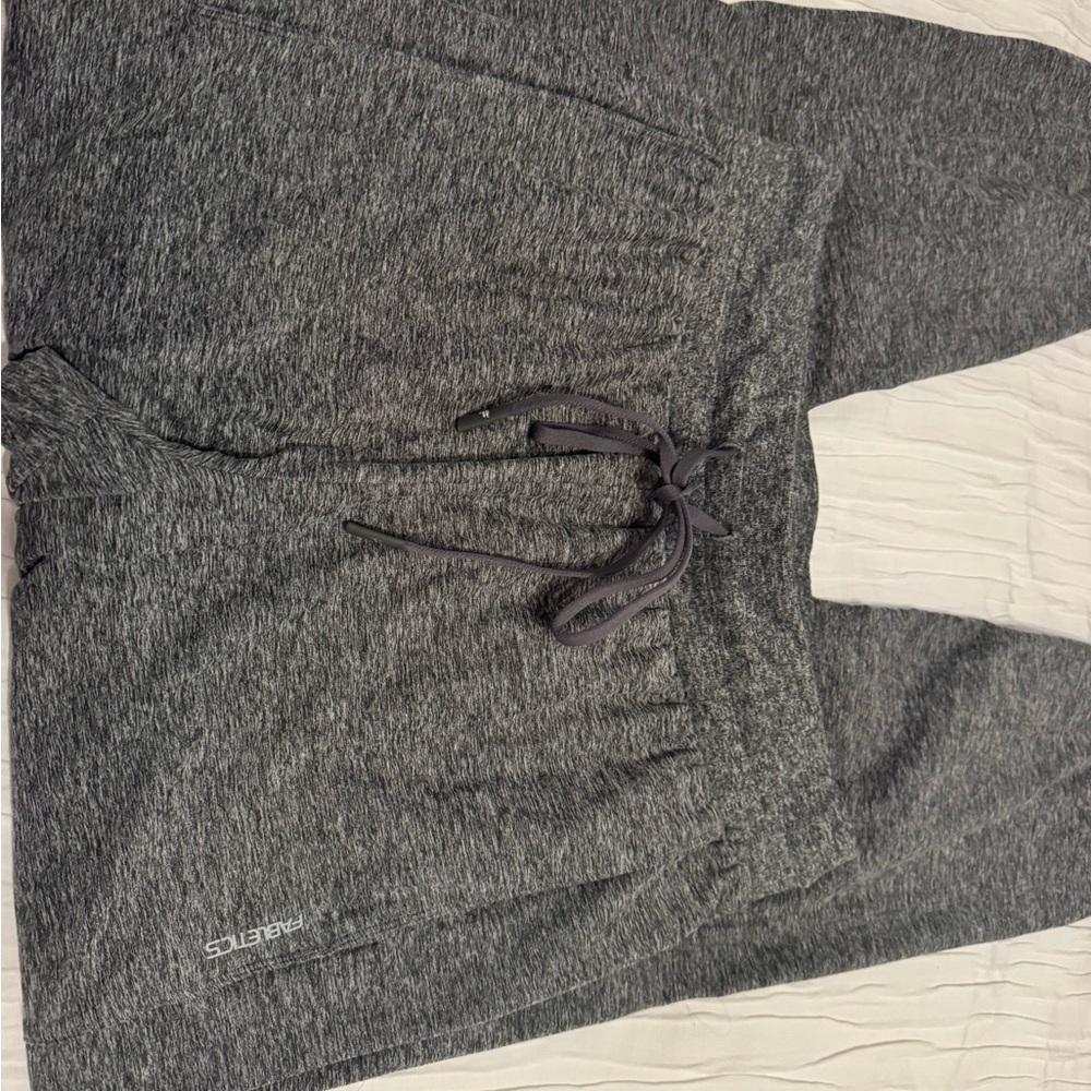 Fabletics drawstring pants - Picture 4 of 4